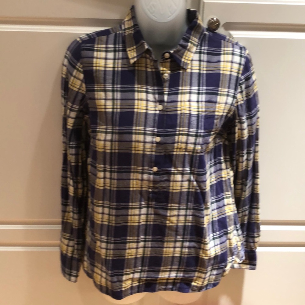 EUC Tommy Hilfiger flannel popover. Size S.